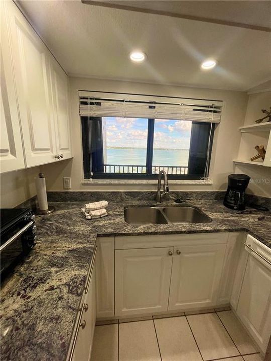 For Rent: $6,500 (2 beds, 2 baths, 1152 Square Feet)