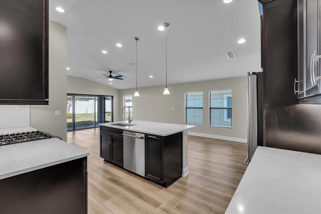 For Rent: $2,495 (3 beds, 2 baths, 1534 Square Feet)