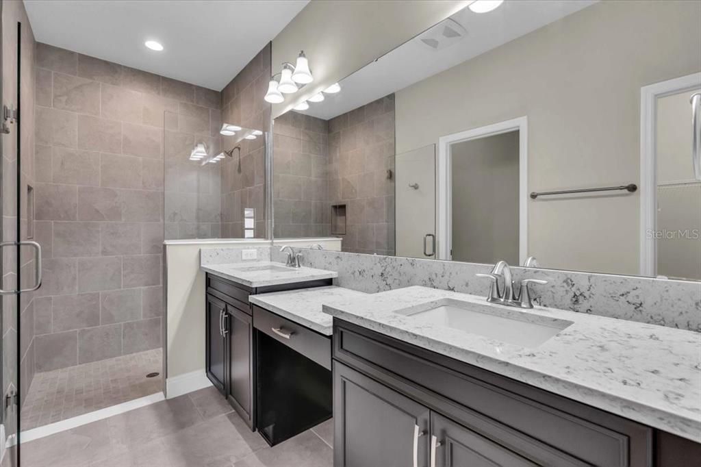 For Rent: $2,495 (3 beds, 2 baths, 1534 Square Feet)