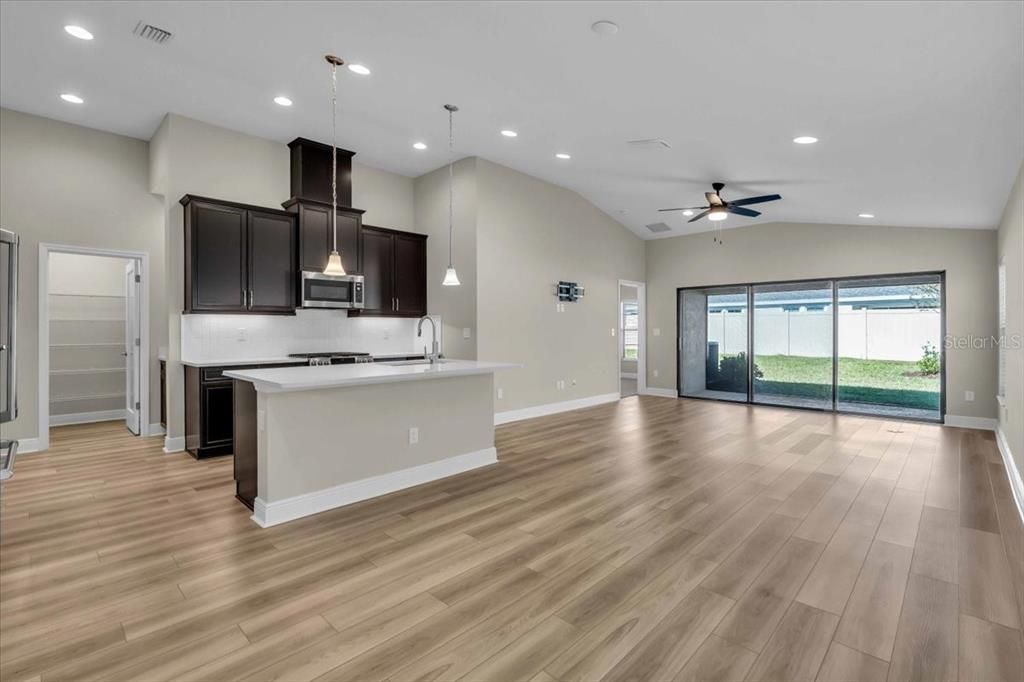 For Rent: $2,495 (3 beds, 2 baths, 1534 Square Feet)