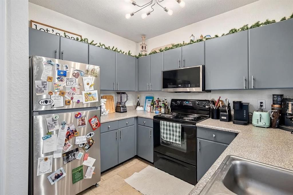 Под контрактом: $1,950 (2 спален, 2 ванн, 1223 Квадратных фут)