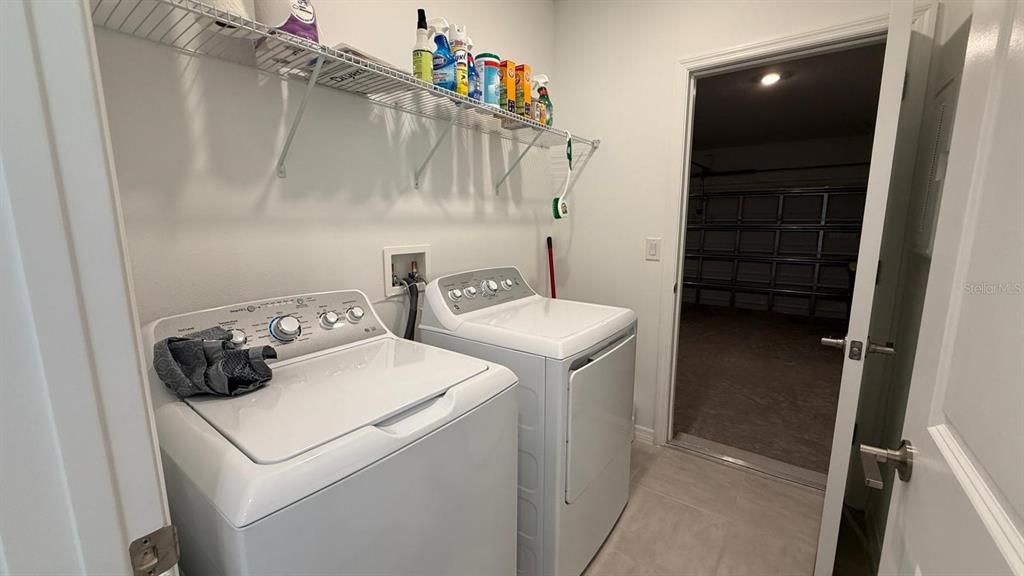 出租: $2,550 (4 贝兹, 3 浴室, 2106 平方英尺)