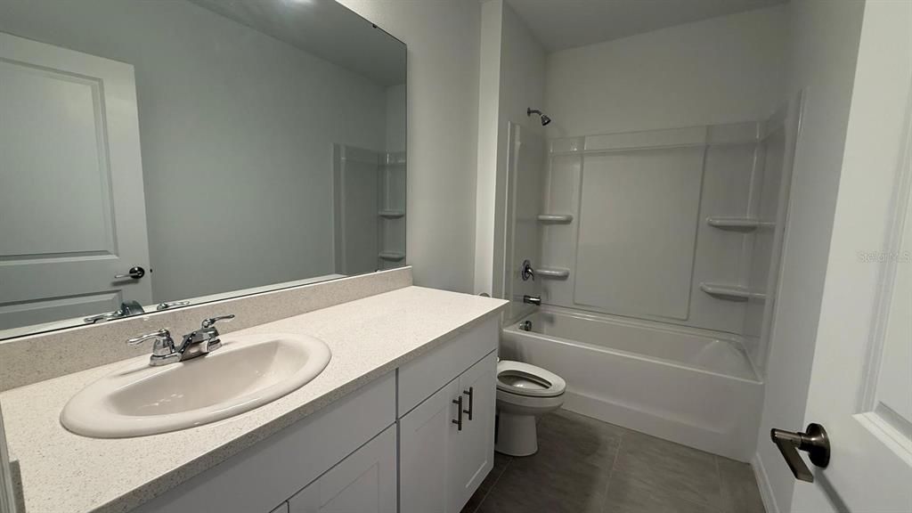 出租: $2,550 (4 贝兹, 3 浴室, 2106 平方英尺)