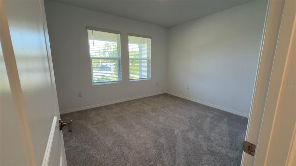 出租: $2,550 (4 贝兹, 3 浴室, 2106 平方英尺)