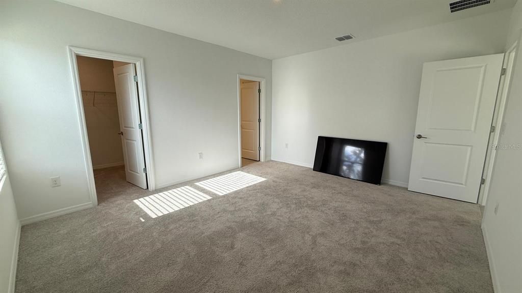 出租: $2,550 (4 贝兹, 3 浴室, 2106 平方英尺)