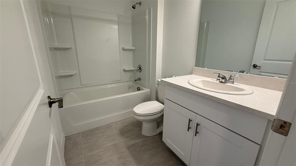 出租: $2,550 (4 贝兹, 3 浴室, 2106 平方英尺)