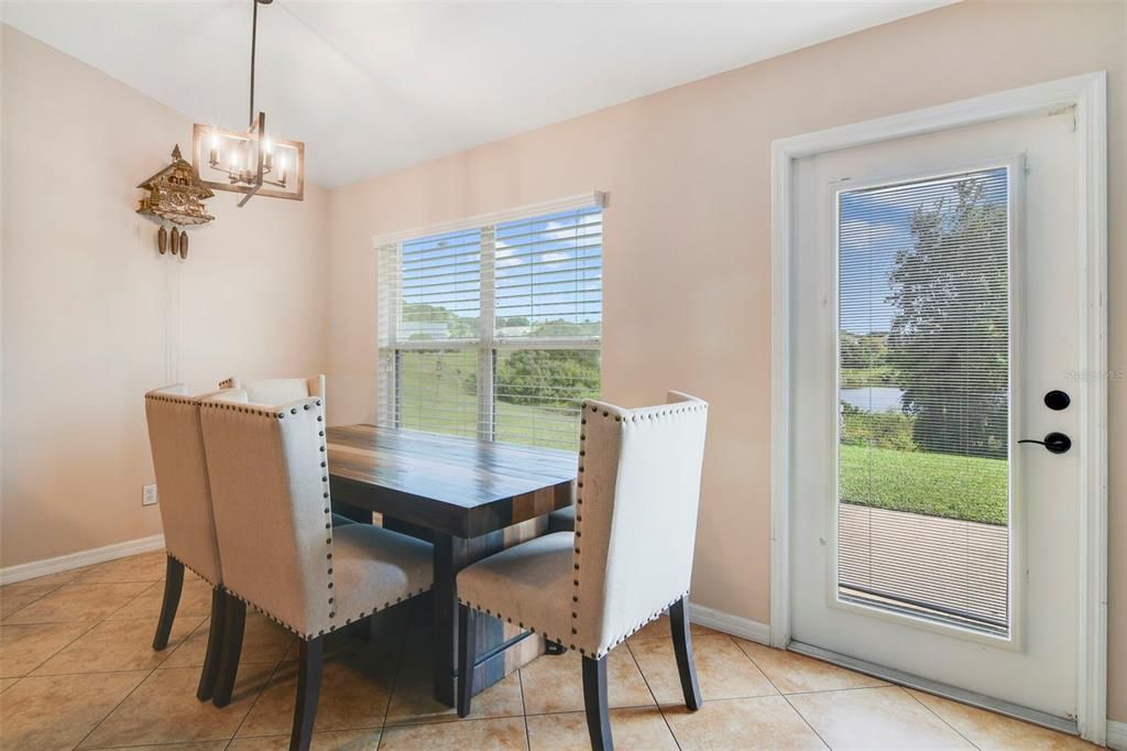 待售: $515,700 (4 贝兹, 3 浴室, 2137 平方英尺)