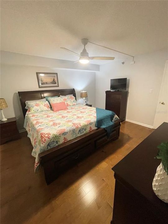 For Rent: $6,500 (2 beds, 2 baths, 1464 Square Feet)