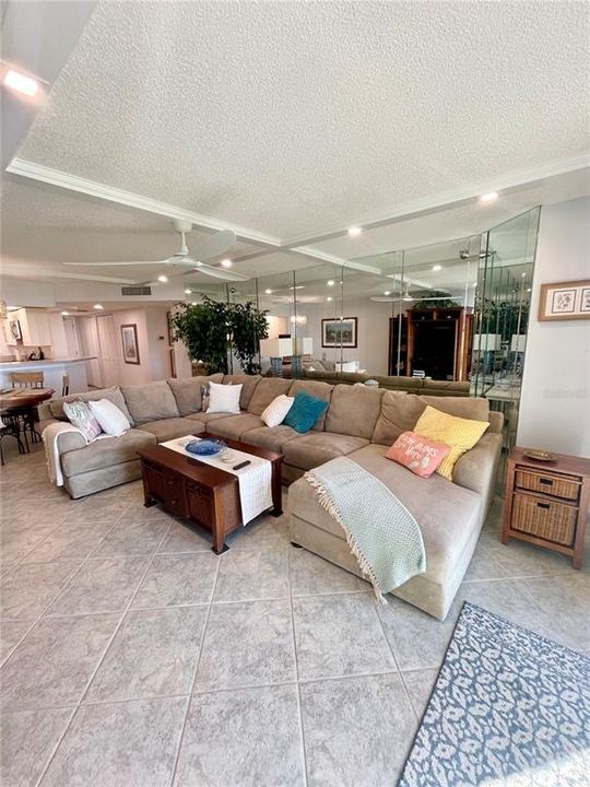 For Rent: $6,500 (2 beds, 2 baths, 1464 Square Feet)