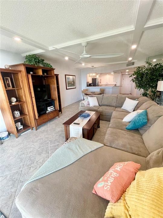 For Rent: $6,500 (2 beds, 2 baths, 1464 Square Feet)