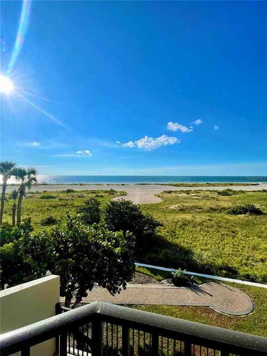 For Rent: $6,500 (2 beds, 2 baths, 1464 Square Feet)