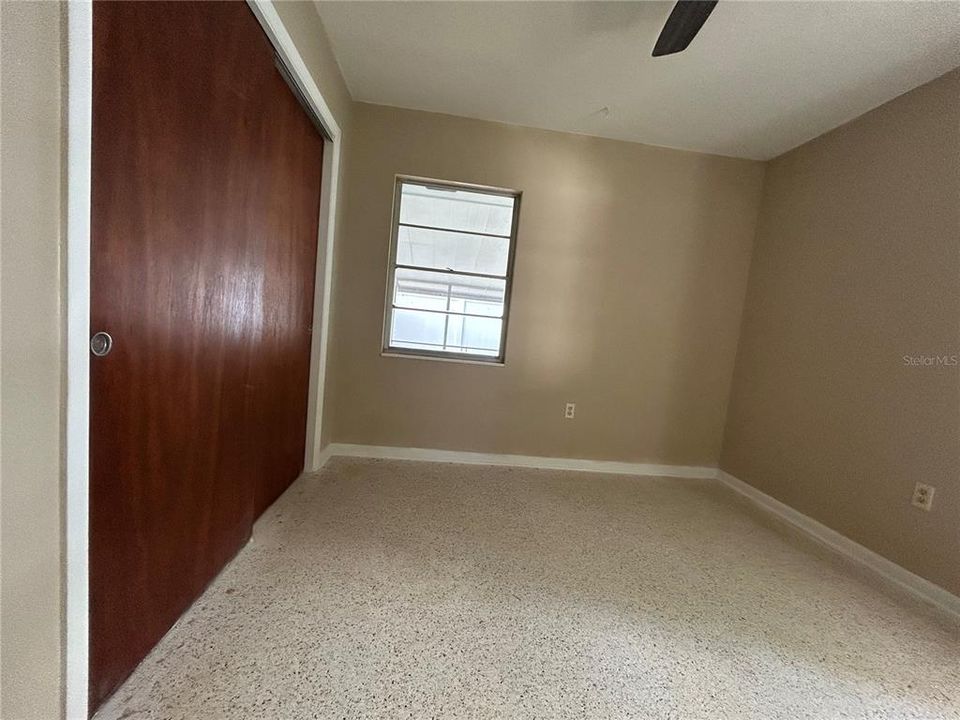 For Sale: $219,900 (2 beds, 1 baths, 1000 Square Feet)