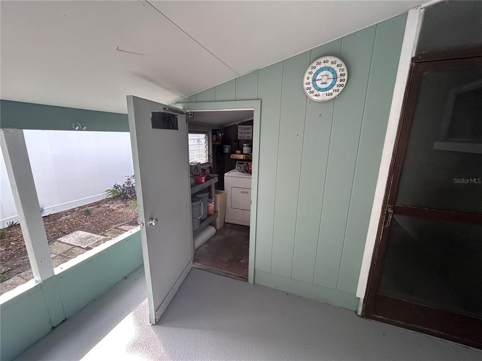 For Sale: $219,900 (2 beds, 1 baths, 1000 Square Feet)