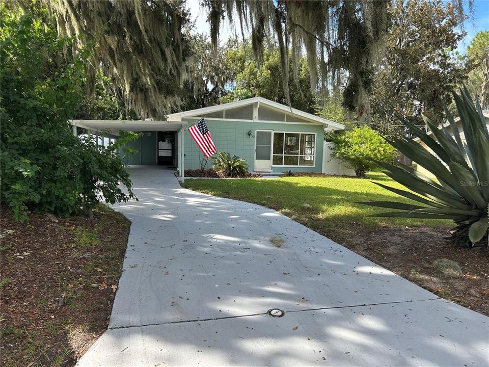 For Sale: $219,900 (2 beds, 1 baths, 1000 Square Feet)