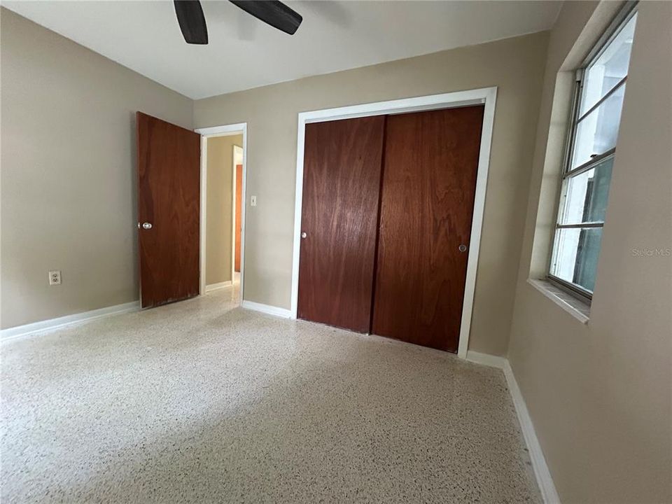 For Sale: $219,900 (2 beds, 1 baths, 1000 Square Feet)