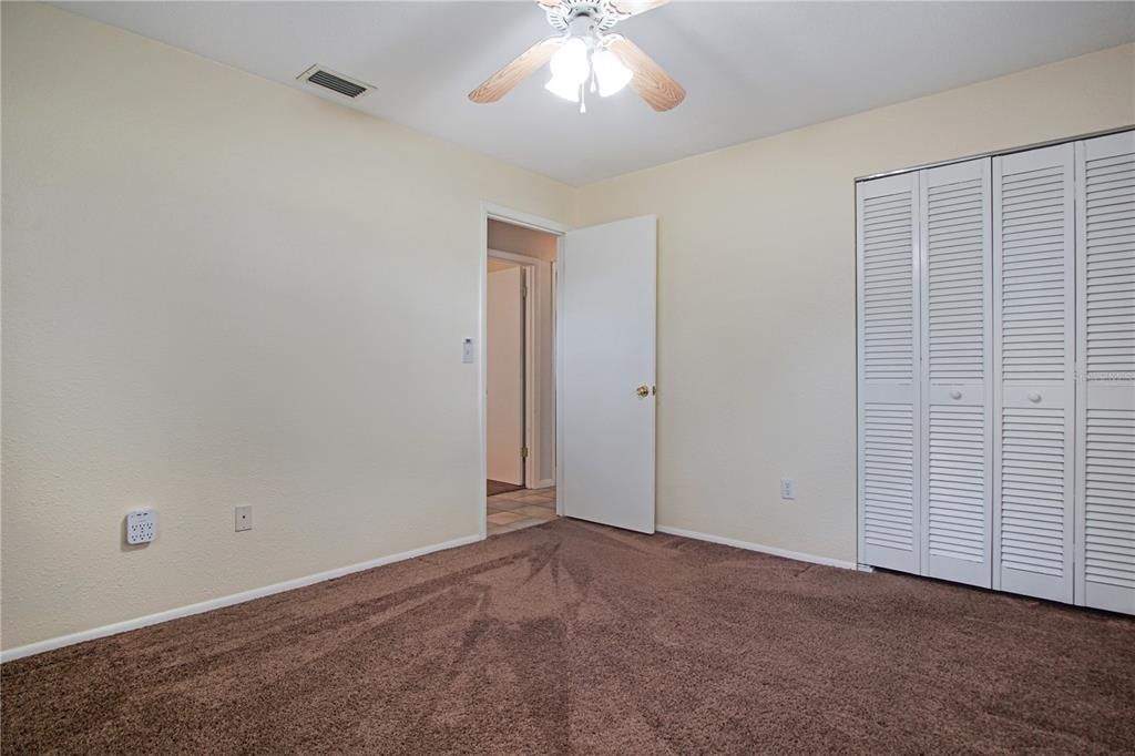 En Venta: $295,000 (4 camas, 2 baños, 1844 Pies cuadrados)