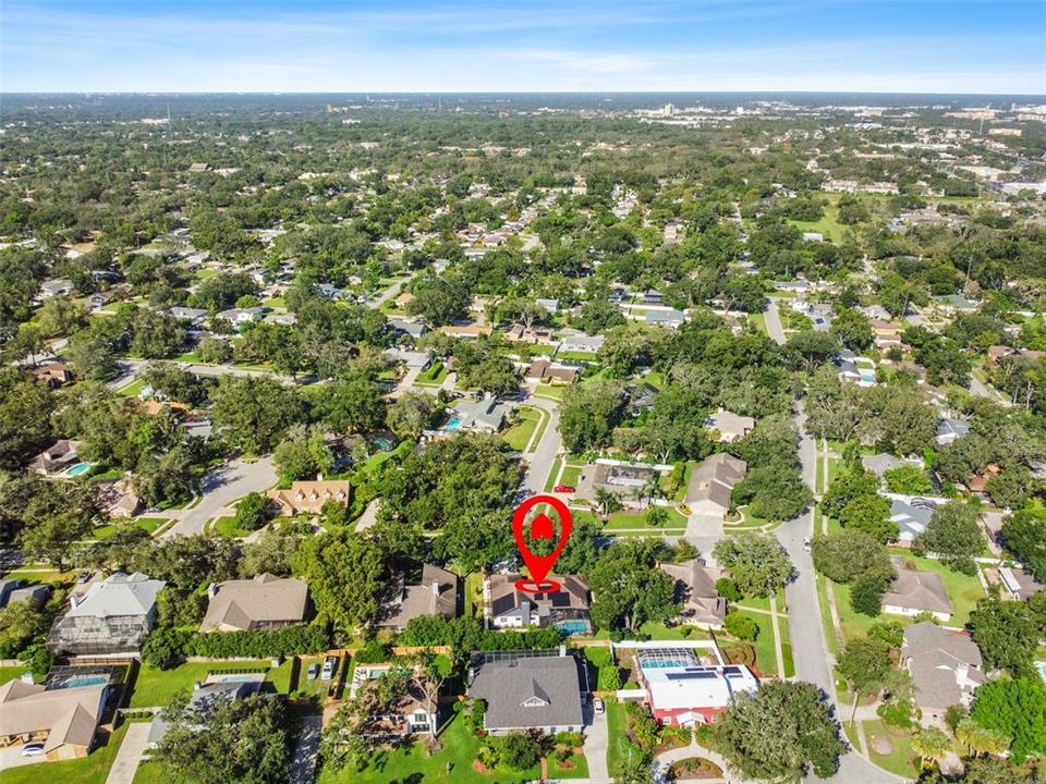 Activo con contrato: $799,999 (4 camas, 2 baños, 2636 Pies cuadrados)