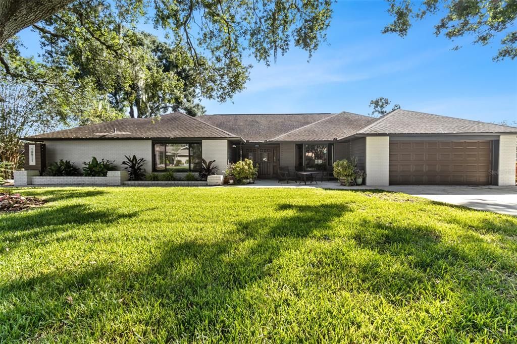 Activo con contrato: $799,999 (4 camas, 2 baños, 2636 Pies cuadrados)