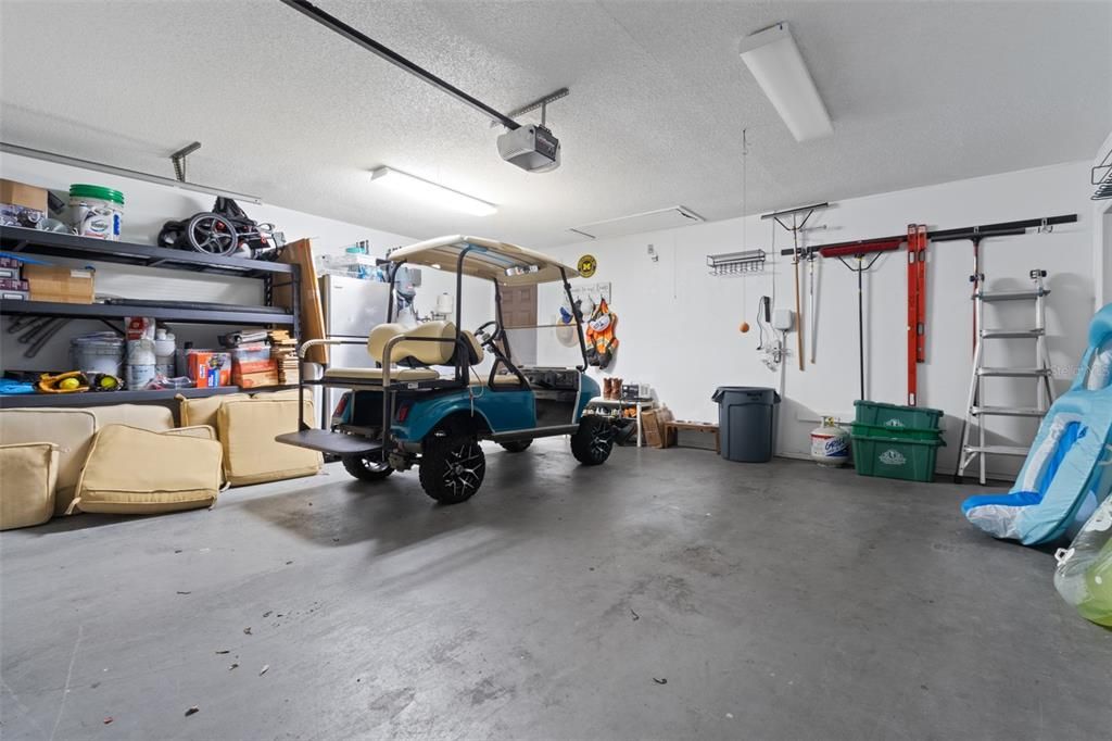 Activo con contrato: $799,999 (4 camas, 2 baños, 2636 Pies cuadrados)