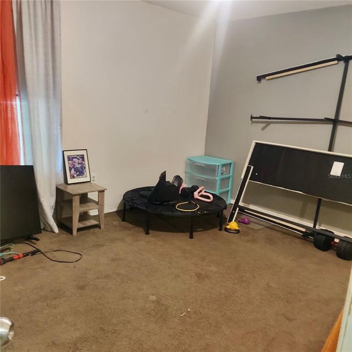 En Venta: $300,000 (3 camas, 2 baños, 1759 Pies cuadrados)