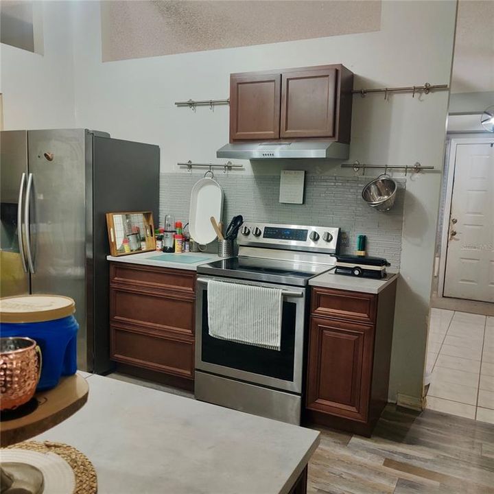 En Venta: $300,000 (3 camas, 2 baños, 1759 Pies cuadrados)