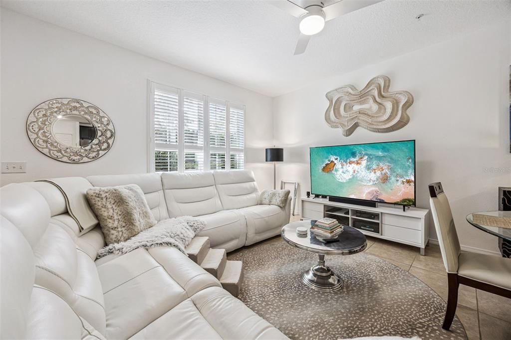 For Sale: $334,900 (3 beds, 2 baths, 1575 Square Feet)