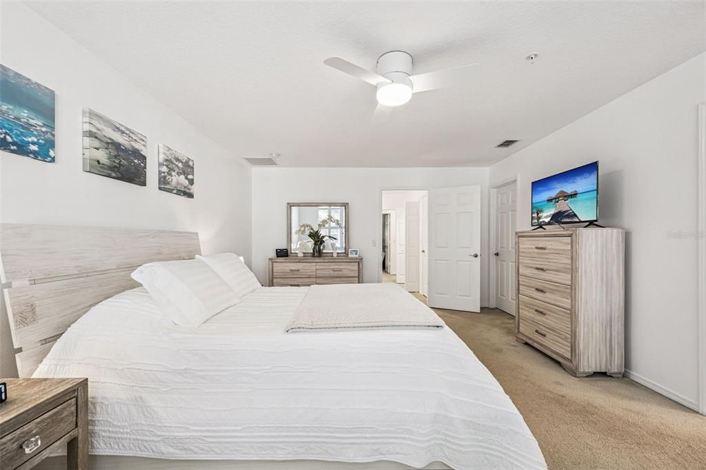 For Sale: $334,900 (3 beds, 2 baths, 1575 Square Feet)