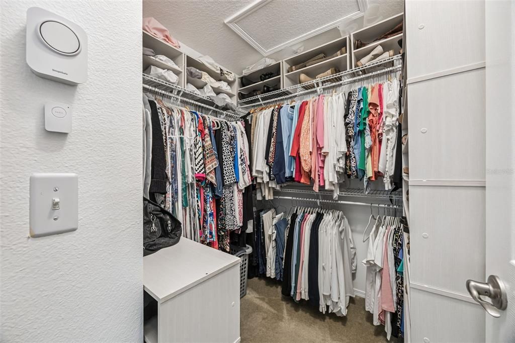 For Sale: $334,900 (3 beds, 2 baths, 1575 Square Feet)