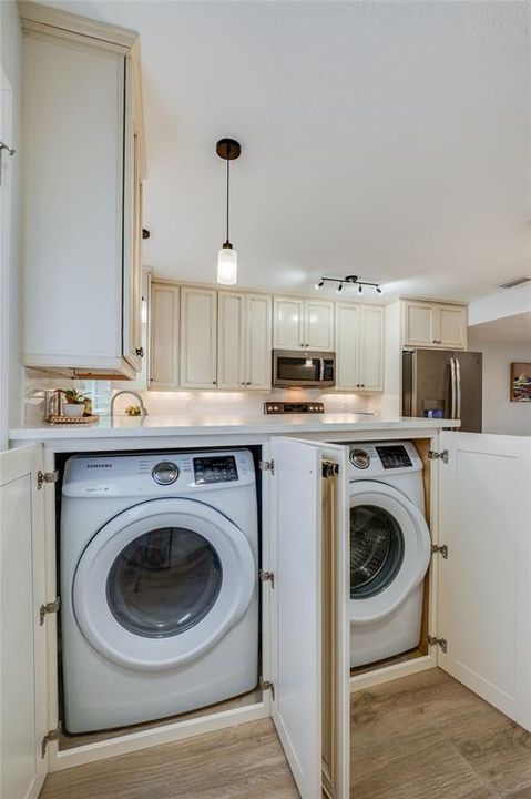 На продажу: $154,000 (2 спален, 1 ванн, 1122 Квадратных фут)