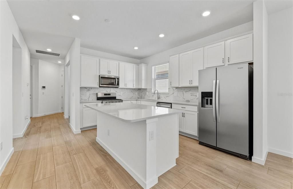 For Sale: $361,160 (2 beds, 2 baths, 1405 Square Feet)