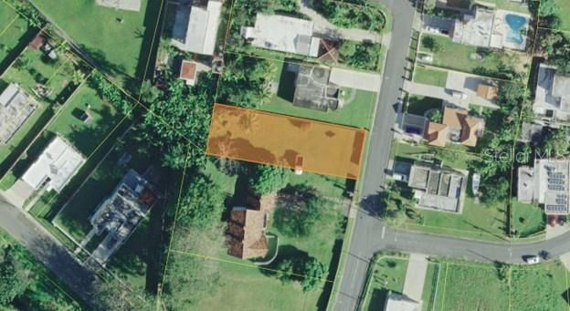 На продажу: $75,000 (0.24 acres)