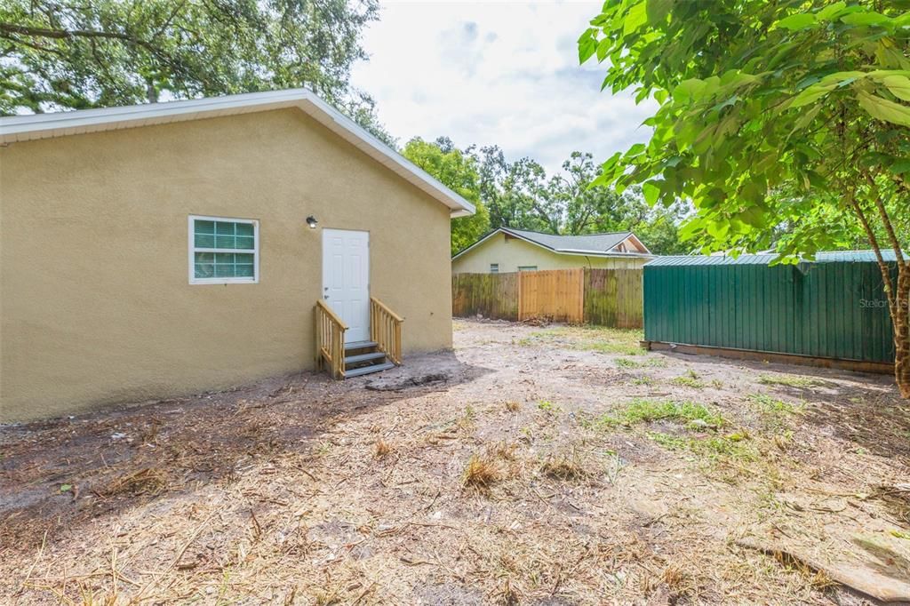 Activo con contrato: $234,900 (3 camas, 2 baños, 902 Pies cuadrados)