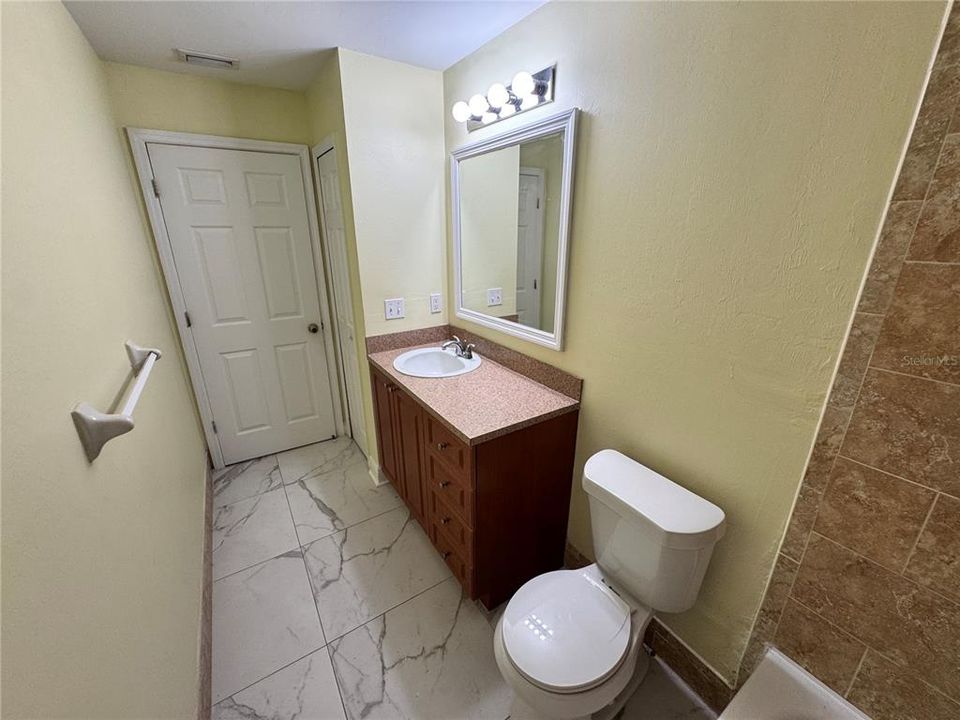 出租: $1,800 (3 贝兹, 2 浴室, 1227 平方英尺)