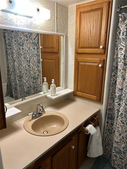 Active With Contract: $89,000 (2 beds, 1 baths, 778 Square Feet)