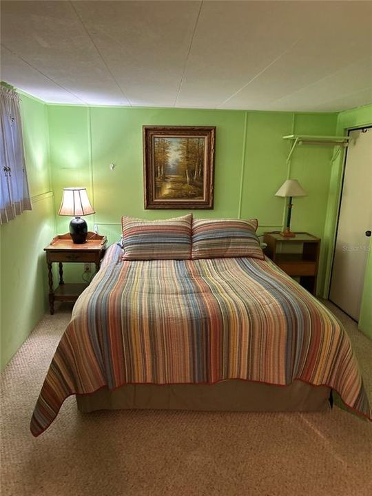 Active With Contract: $89,000 (2 beds, 1 baths, 778 Square Feet)