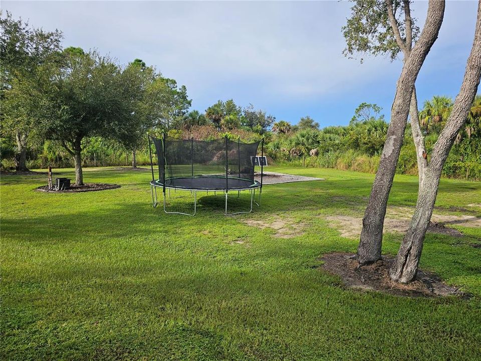 Active With Contract: $599,000 (3 beds, 2 baths, 1716 Square Feet)