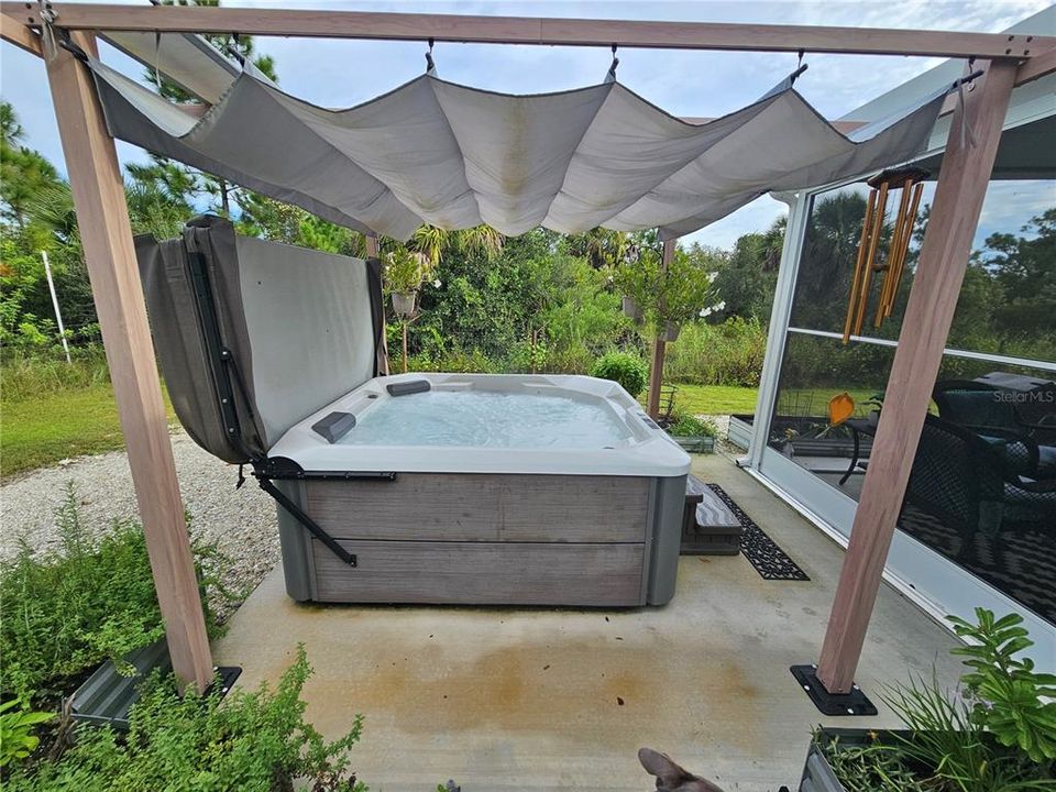 Active With Contract: $599,000 (3 beds, 2 baths, 1716 Square Feet)