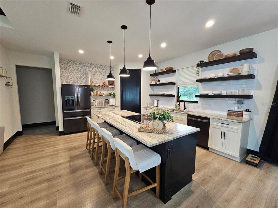 Active With Contract: $599,000 (3 beds, 2 baths, 1716 Square Feet)