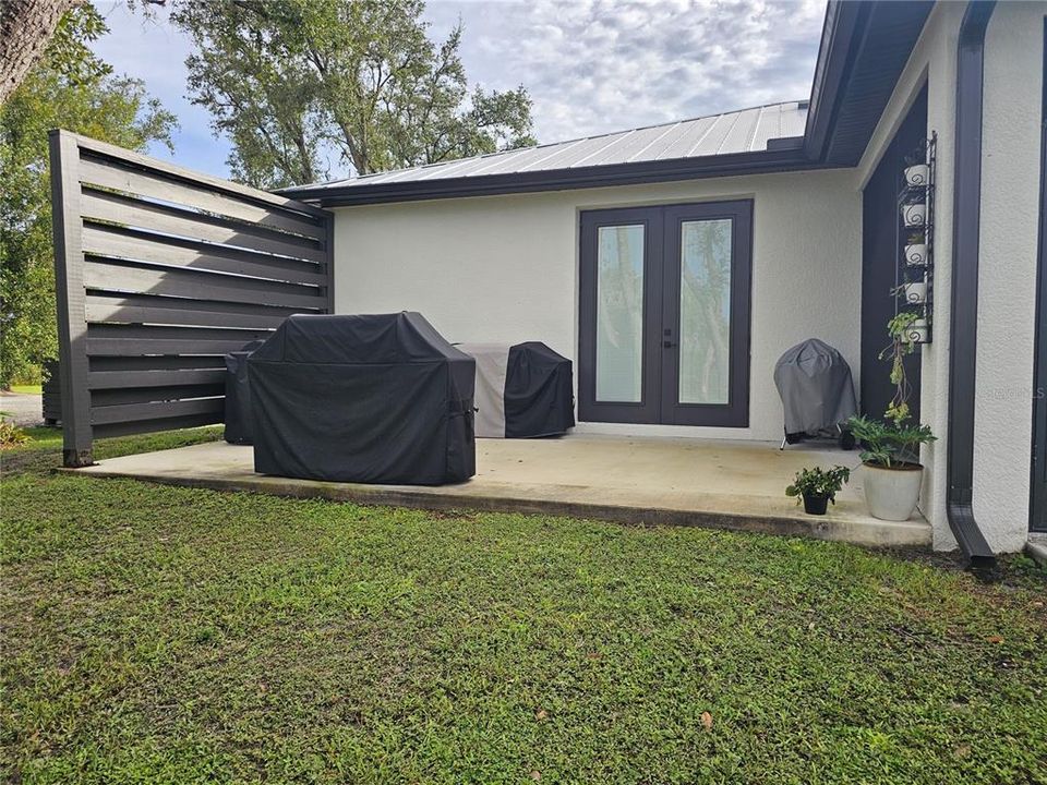 Active With Contract: $599,000 (3 beds, 2 baths, 1716 Square Feet)