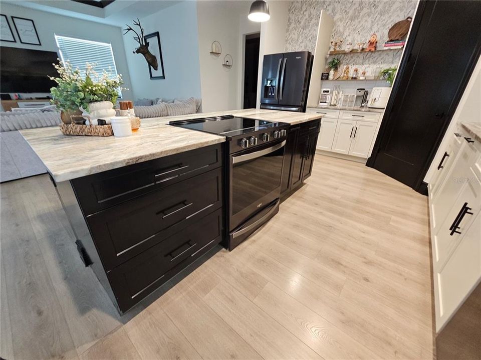 Active With Contract: $599,000 (3 beds, 2 baths, 1716 Square Feet)