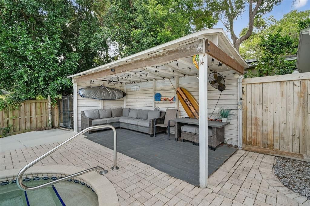 На продажу: $620,000 (3 спален, 2 ванн, 1911 Квадратных фут)