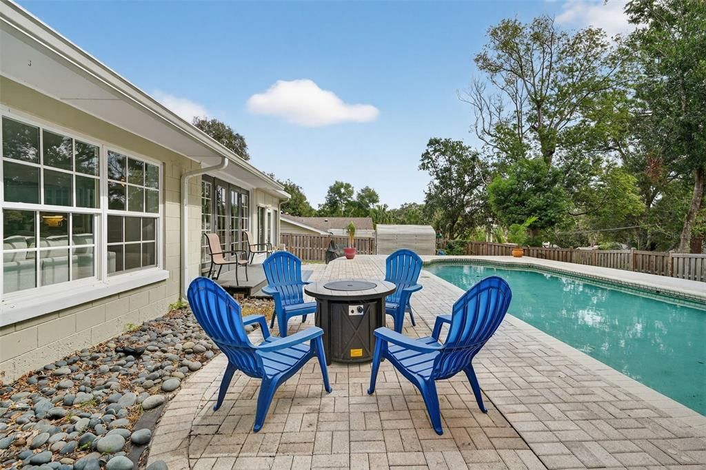 На продажу: $620,000 (3 спален, 2 ванн, 1911 Квадратных фут)