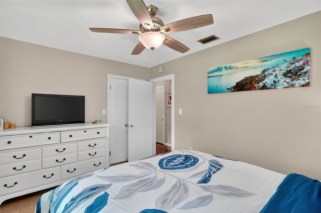 На продажу: $620,000 (3 спален, 2 ванн, 1911 Квадратных фут)