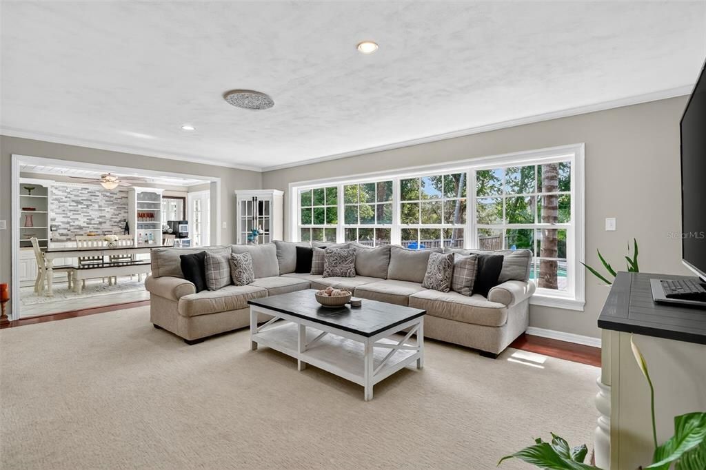 На продажу: $620,000 (3 спален, 2 ванн, 1911 Квадратных фут)