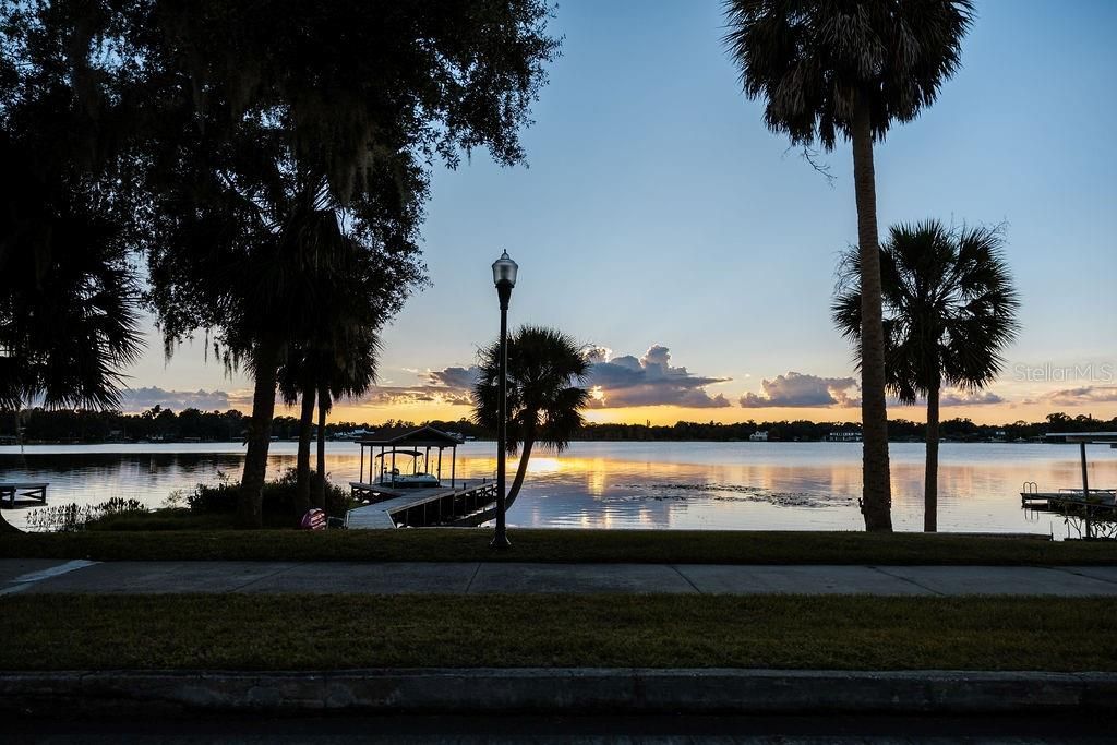 На продажу: $620,000 (3 спален, 2 ванн, 1911 Квадратных фут)