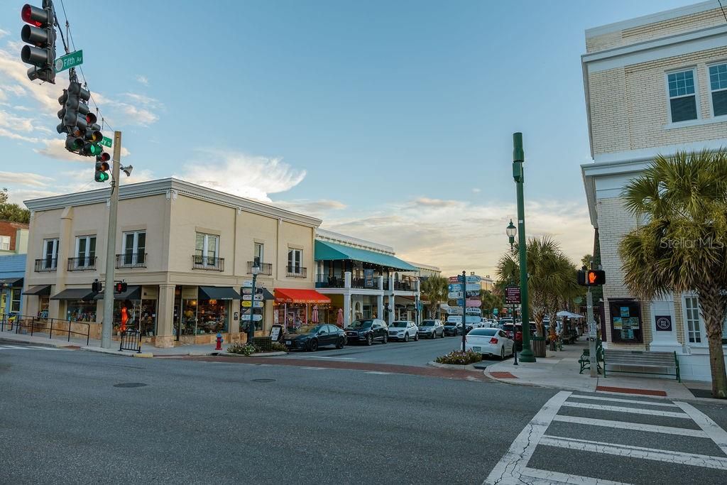 На продажу: $620,000 (3 спален, 2 ванн, 1911 Квадратных фут)