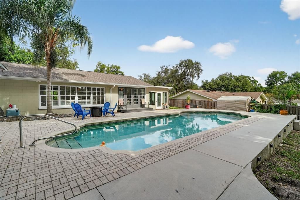 На продажу: $620,000 (3 спален, 2 ванн, 1911 Квадратных фут)