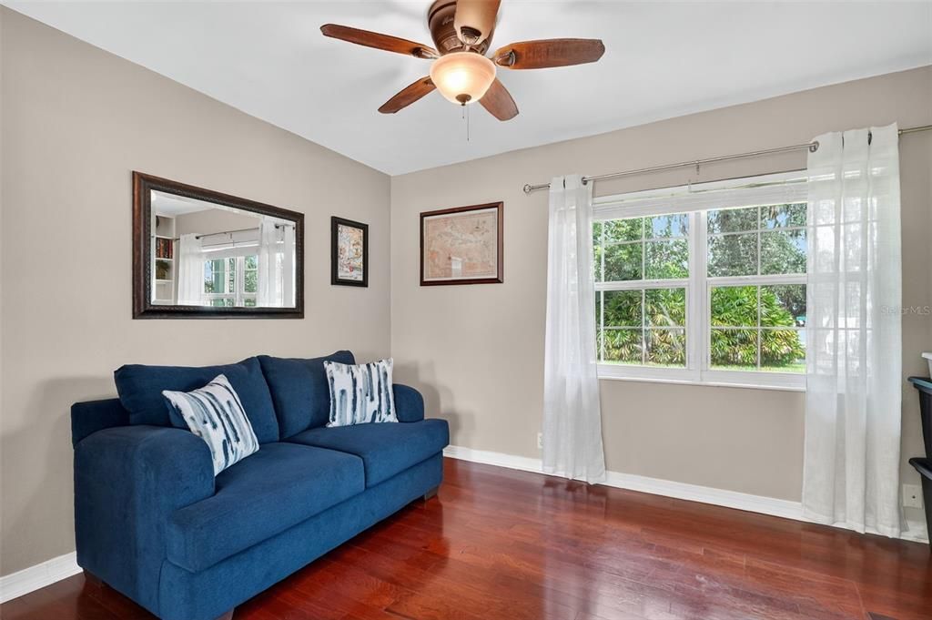 На продажу: $620,000 (3 спален, 2 ванн, 1911 Квадратных фут)