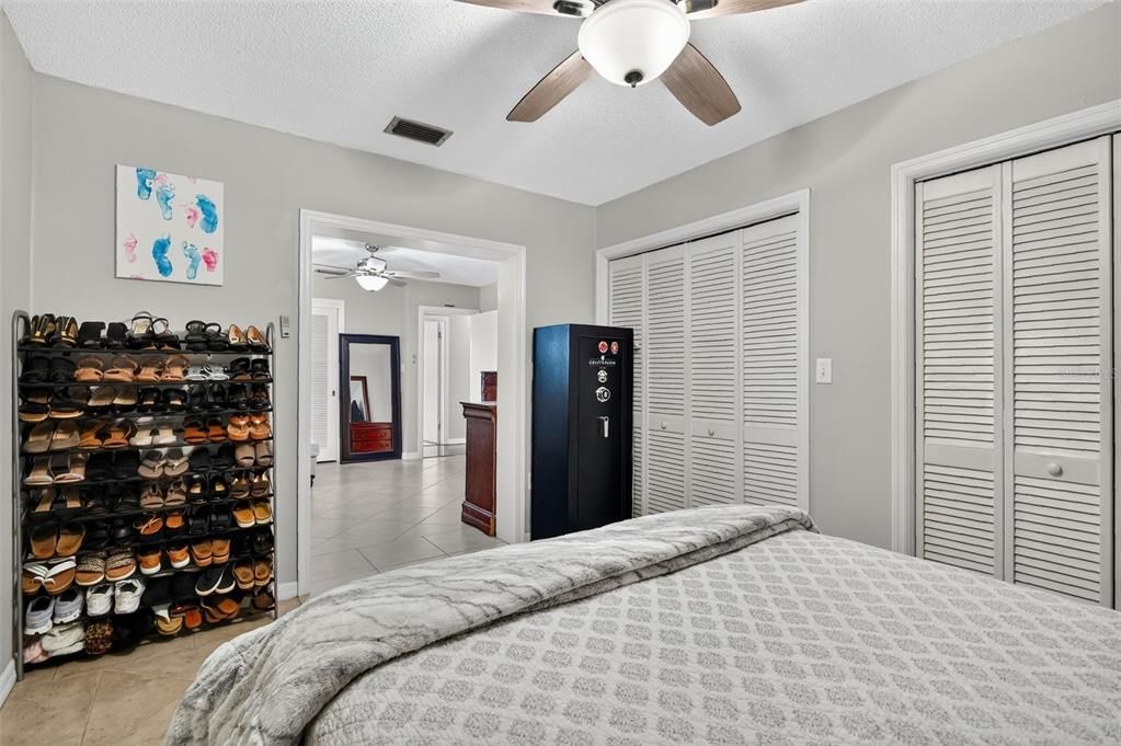 На продажу: $620,000 (3 спален, 2 ванн, 1911 Квадратных фут)