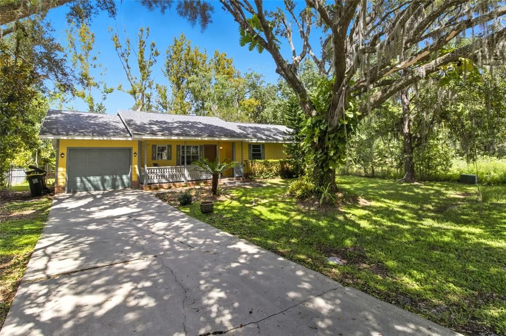 Active With Contract: $249,900 (3 beds, 2 baths, 1360 Square Feet)